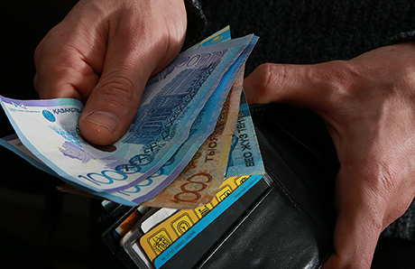 Лишать имущества за дачу взятки полиции предлагают в Казахстане